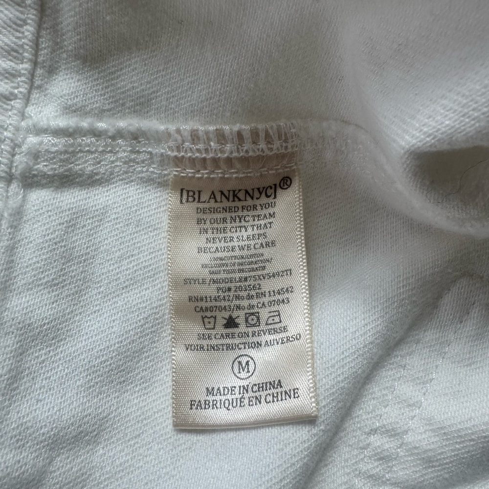 NWT-Blank NYC White Denim Jacket with eyelet trim - Picture 9 of 10